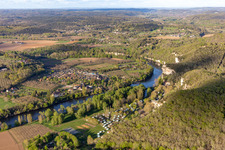 Vue aérienne de Camping Soleil-Plage en Dordogne à Vitrac dans le département Dordogne, France
