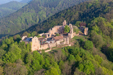 Vue aérienne de Madenbourg à Eschbach dans le département Rhénanie-Palatinat, Allemagne