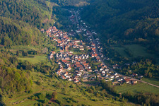 Vue aérienne de Eußerthal dans le département Rhénanie-Palatinat, Allemagne