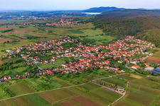 Vue aérienne de Oberotterbach dans le département Rhénanie-Palatinat, Allemagne