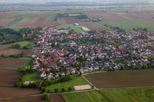 Photographie aérienne de Minfeld dans le département Rhénanie-Palatinat, Allemagne