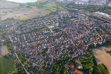 Quartier Maximiliansau in Wörth am Rhein dans le département Rhénanie-Palatinat, Allemagne d'en haut