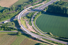 Vue aérienne de Sortie A65 Landau Nord pour la construction d'un nouveau pont à le quartier Dammheim in Landau in der Pfalz dans le département Rhénanie-Palatinat, Allemagne