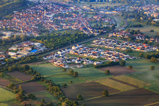 Vue aérienne de Nouvelle zone de développement à Paul-Klee-Ring à Wörth am Rhein dans le département Rhénanie-Palatinat, Allemagne