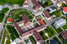 Vue aérienne de Complexe immobilier du monastère de la Fondation Saint-François à le quartier Heiligenbronn in Schramberg dans le département Bade-Wurtemberg, Allemagne