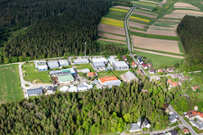Vue aérienne de Zone industrielle de Geigenrain à le quartier Locherhof in Eschbronn dans le département Bade-Wurtemberg, Allemagne