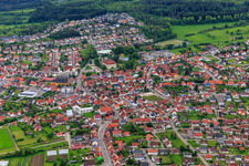 Vue aérienne de Vue de la ville depuis le nord vers le château Geislingen à Geislingen dans le département Bade-Wurtemberg, Allemagne