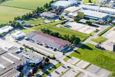 Vue aérienne de Zone industrielle Robert-Bosch-Straße avec magasin spécialisé et quincaillerie STABILO Empfingen à Empfingen dans le département Bade-Wurtemberg, Allemagne