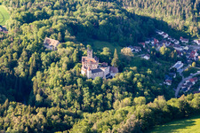Vue aérienne de Complexe du château de Hohenmühringen à le quartier Mühringen in Horb am Neckar dans le département Bade-Wurtemberg, Allemagne