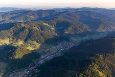 Vue aérienne de Hausach dans le département Bade-Wurtemberg, Allemagne