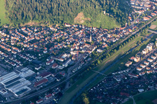 Vue oblique de Hausach dans le département Bade-Wurtemberg, Allemagne