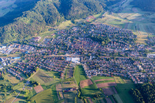 Vue aérienne de Zell am Harmersbach dans le département Bade-Wurtemberg, Allemagne