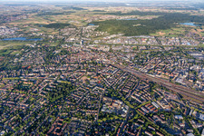 Vue aérienne de Zone urbaine avec périphérie et centre-ville à Offenburg dans le département Bade-Wurtemberg, Allemagne