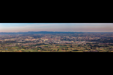 Vue aérienne de Panorama depuis l'est à Kehl dans le département Bade-Wurtemberg, Allemagne