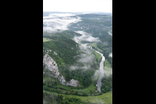 Vue oblique de Gorges du Danube à Buchheim dans le département Bade-Wurtemberg, Allemagne