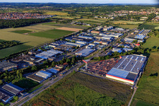 Vue aérienne de Bauhaus à Bruchsal dans le département Bade-Wurtemberg, Allemagne