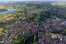 Soufflenheim dans le département Bas Rhin, France vu d'un drone