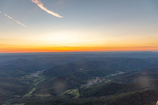 Vue aérienne de Eusser et Dernbachtal à Albersweiler dans le département Rhénanie-Palatinat, Allemagne