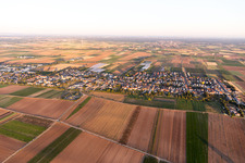 Vue aérienne de Quartier Hochdorf in Hochdorf-Assenheim dans le département Rhénanie-Palatinat, Allemagne