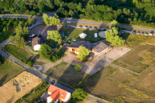Reithof Trab eV - Équitation thérapeutique sur le lac de Constance à le quartier Wollmatingen in Konstanz dans le département Bade-Wurtemberg, Allemagne hors des airs