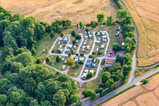 Camping Drei Gleichen à le quartier Mühlberg in Drei Gleichen dans le département Thuringe, Allemagne d'en haut