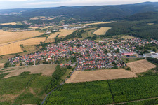 Vue aérienne de Geschwenda dans le département Thuringe, Allemagne
