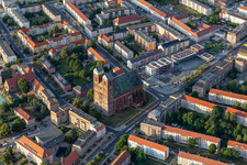 Vue aérienne de Église Sainte-Marie sur la Marienkirchstraße à Prenzlau dans le département Brandebourg, Allemagne