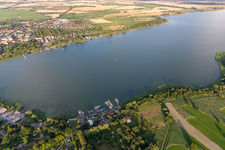 Vue aérienne de Unteruckersee vu de l'ouest à Prenzlau dans le département Brandebourg, Allemagne
