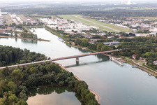 Vue aérienne de Pont fermé sur le Rhin B39 à Speyer dans le département Rhénanie-Palatinat, Allemagne