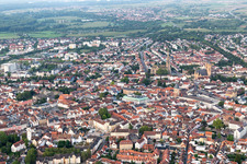 Speyer dans le département Rhénanie-Palatinat, Allemagne vu d'un drone