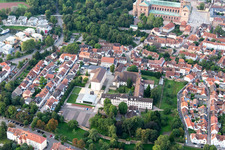 Vue aérienne de Monastère Sainte-Madeleine à Speyer dans le département Rhénanie-Palatinat, Allemagne