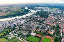 Vue aérienne de Pont sur le Rhin à Speyer dans le département Rhénanie-Palatinat, Allemagne