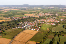 Quartier Billigheim in Billigheim-Ingenheim dans le département Rhénanie-Palatinat, Allemagne d'un drone