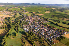 Quartier Billigheim in Billigheim-Ingenheim dans le département Rhénanie-Palatinat, Allemagne d'en haut