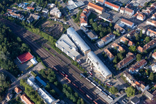 Vue aérienne de Parking sur le parking P+R de la gare à Speyer dans le département Rhénanie-Palatinat, Allemagne