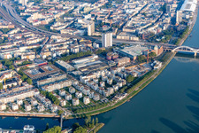 Vue aérienne de Zone résidentielle au bord du fleuve, au bord du Rhin, entre la Walzmühle et la Rheinschanzenpromenade à le quartier Süd in Ludwigshafen am Rhein dans le département Rhénanie-Palatinat, Allemagne
