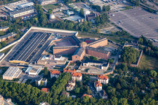 Vue aérienne de Terrain de la prison et clôture de sécurité de l'établissement pénitentiaire de la Herzogenriedstraße dans le district de Neckarstadt-Ouest à le quartier Neckarstadt-Ost in Mannheim dans le département Bade-Wurtemberg, Allemagne