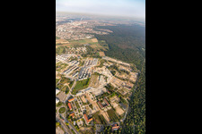 Photographie aérienne de Site de conversion sur le site de l'ancienne caserne américaine SULLIVAN à Käfertaler Wald à le quartier Käfertal in Mannheim dans le département Bade-Wurtemberg, Allemagne