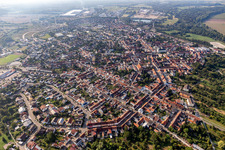 Philippsburg dans le département Bade-Wurtemberg, Allemagne vu d'un drone