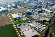 Zone industrielle Nord à Rülzheim dans le département Rhénanie-Palatinat, Allemagne d'un drone
