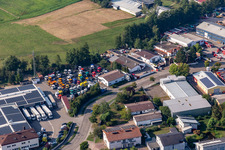 Vue aérienne de Zone industrielle de Horst à le quartier Minderslachen in Kandel dans le département Rhénanie-Palatinat, Allemagne