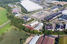Photographie aérienne de Toiture, échafaudages et plomberie à Mindum, dans la zone industrielle de Horst à le quartier Minderslachen in Kandel dans le département Rhénanie-Palatinat, Allemagne