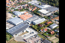 Enregistrement par drone de Dans la zone industrielle de Gereut, HGGS LaserCUT GmbH & Co. KG à Hatzenbühl dans le département Rhénanie-Palatinat, Allemagne