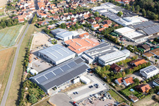 Image drone de Dans la zone industrielle de Gereut, HGGS LaserCUT GmbH & Co. KG à Hatzenbühl dans le département Rhénanie-Palatinat, Allemagne