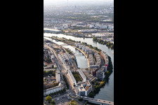 Photographie aérienne de Île portuaire à le quartier Hafen in Offenbach am Main dans le département Hesse, Allemagne
