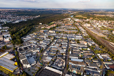 Vue aérienne de Zone commerciale et implantation de l'entreprise en Fechenheim à le quartier Fechenheim in Frankfurt am Main dans le département Hesse, Allemagne