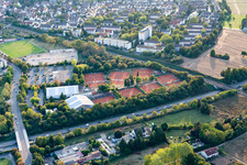 Vue aérienne de Club de tennis à le quartier Eschersheim in Frankfurt am Main dans le département Hesse, Allemagne