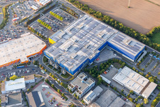 Vue aérienne de IKEA à le quartier Nieder-Eschbach in Frankfurt am Main dans le département Hesse, Allemagne