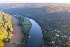 Vue aérienne de Moselle à Sexey-aux-Forges dans le département Meurthe et Moselle, France