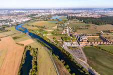 Vue aérienne de Ensemble immobilier de l'ancien monastère Abbaye de Bosserville et de l'actuel lycée privé Lycée Professionnel Privé Saint Michell à Art-sur-Meurthe dans le département Meurthe et Moselle, France
